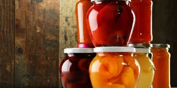 Бурканите се връщат. Столичани правят зимнина