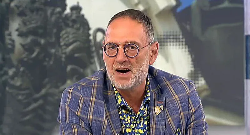 Любен Дилов-син оцеля след среща с акула! (ВИДЕО)