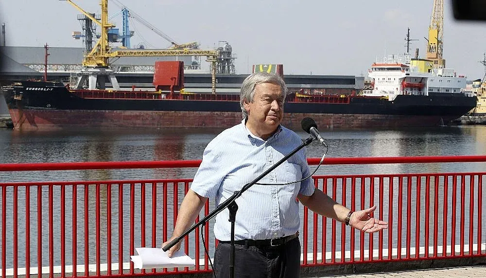 Генсекът на ООН се просълзи в Истанбул. Какво видя?