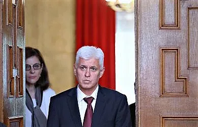 Министър забрани алкохола. Защо?
