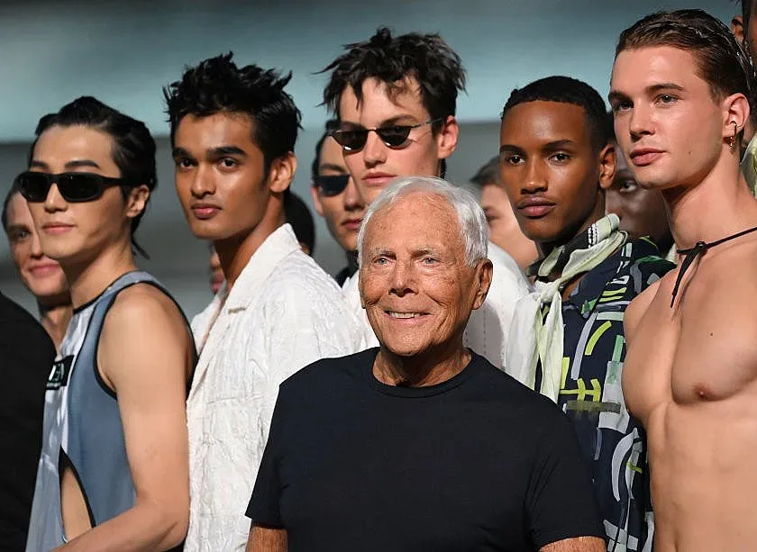 Бедствие сполетя Армани. Наложи му се да бяга