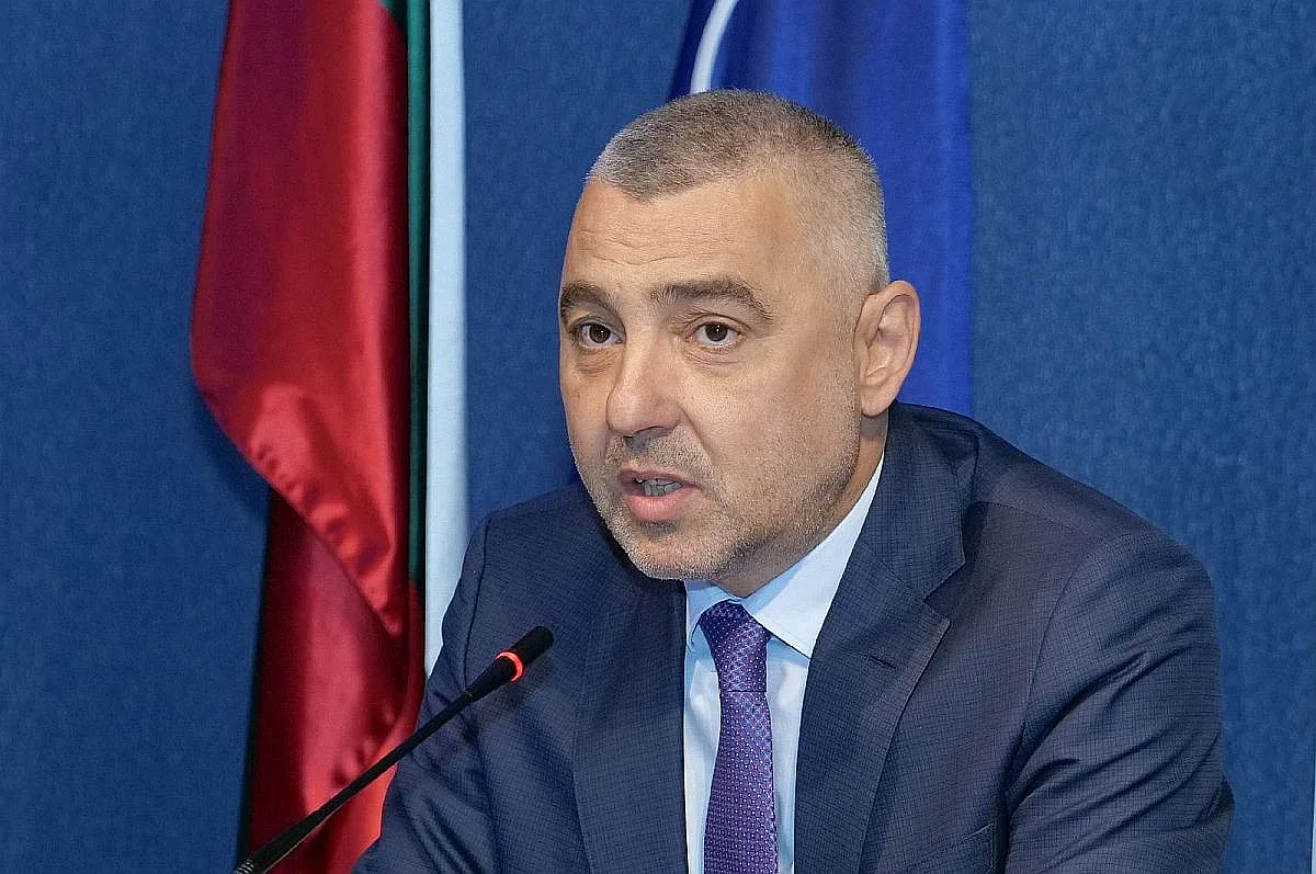 Външно с горещ призив към българите по света за изборите