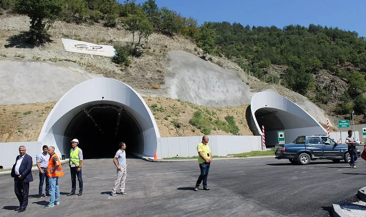 Голяма изненада! Решение за АМ "Струма"