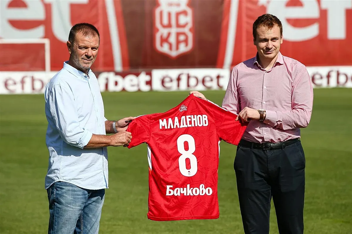 Стойчо Младенов в ЦСКА 1948! Какво каза на всички цесекари