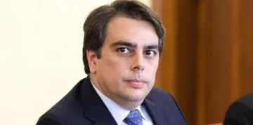 Асен Василев разкри кога са се влошили отношенията на ПП и президента