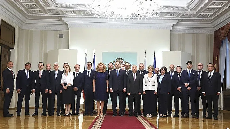 Тръгна рулетката за дипломати. Нови консули