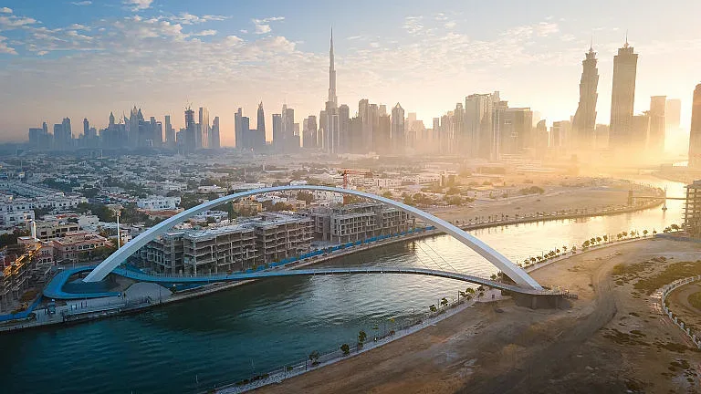 Градът на инвестициите. Милиардерите полудяха по имотите