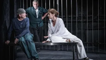 Сократ отново пие бучиниш в Театър "199"