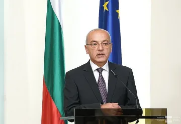Премиерът Гълъб Донев: Поздравявам "Стандарт" за кампаниите!