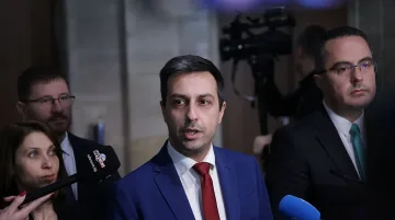 Човек на "Възраждане" поряза Радев: Да беше слязъл на протеста!