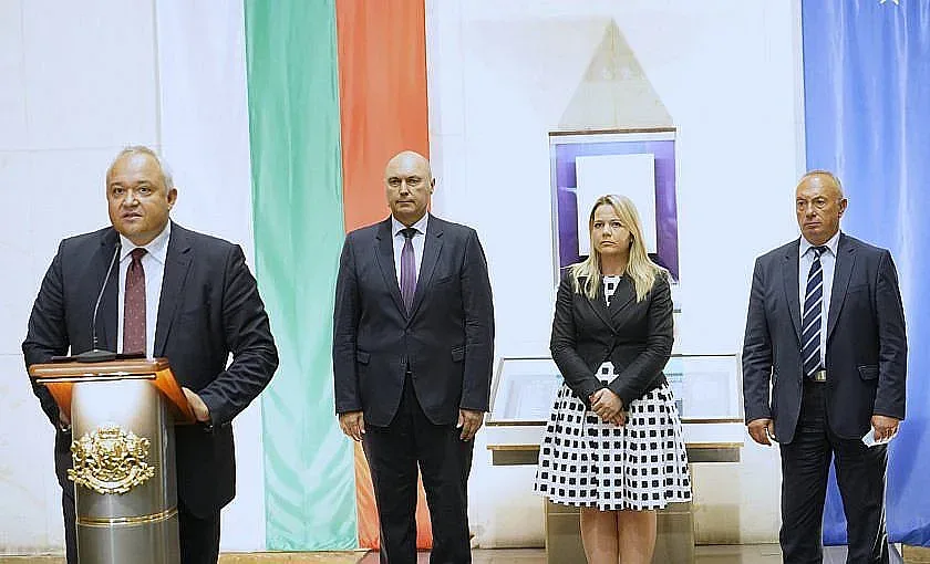 Вътрешният министър проговори. Започва ли чистка в МВР?