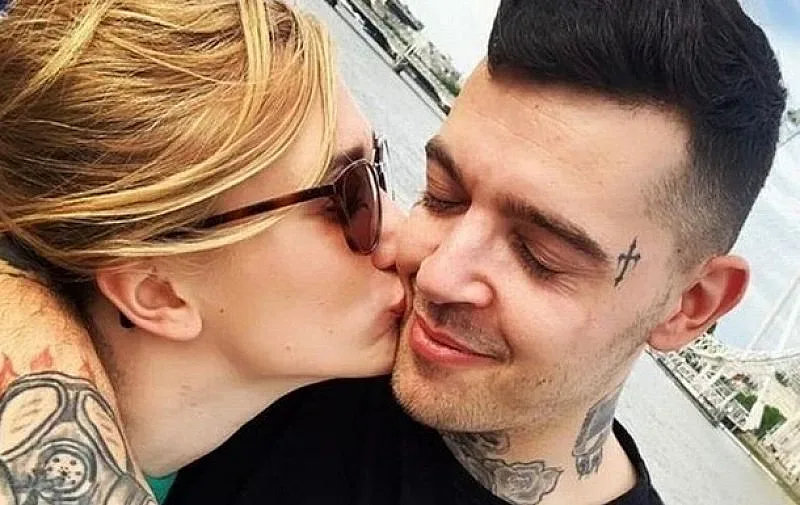 Ето какво сполетя британеца, зарязал жена си заради украинка