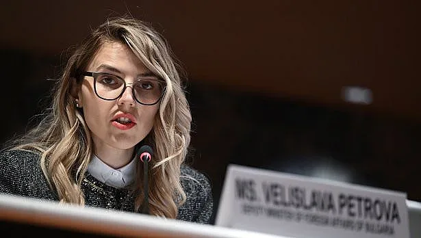 Човек на ИТН остава зам.-министър във Външно. Поема важен ресор