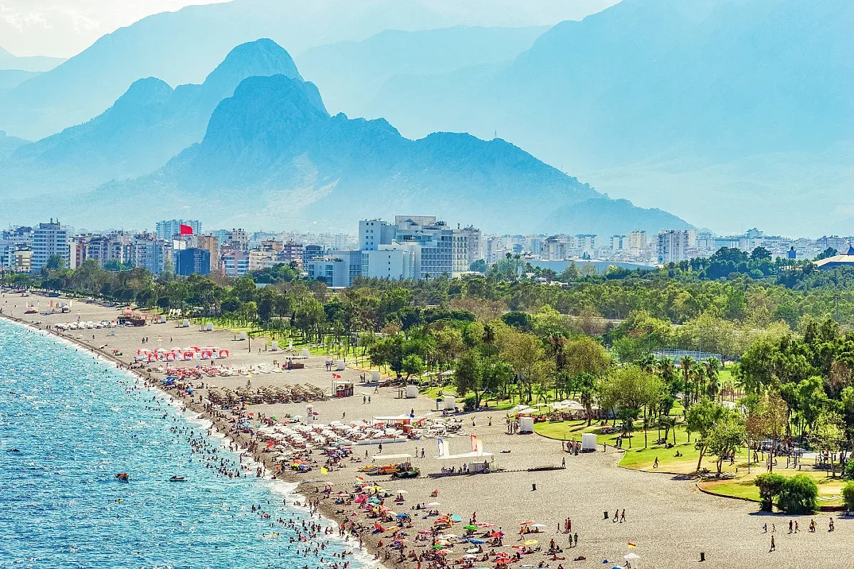 Земетресение раздруса известен турски курорт