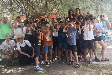 Ателие “Прегърни ме” връща детската усмивка