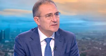 БСП с нова атака срещу Радев, какво му приписват