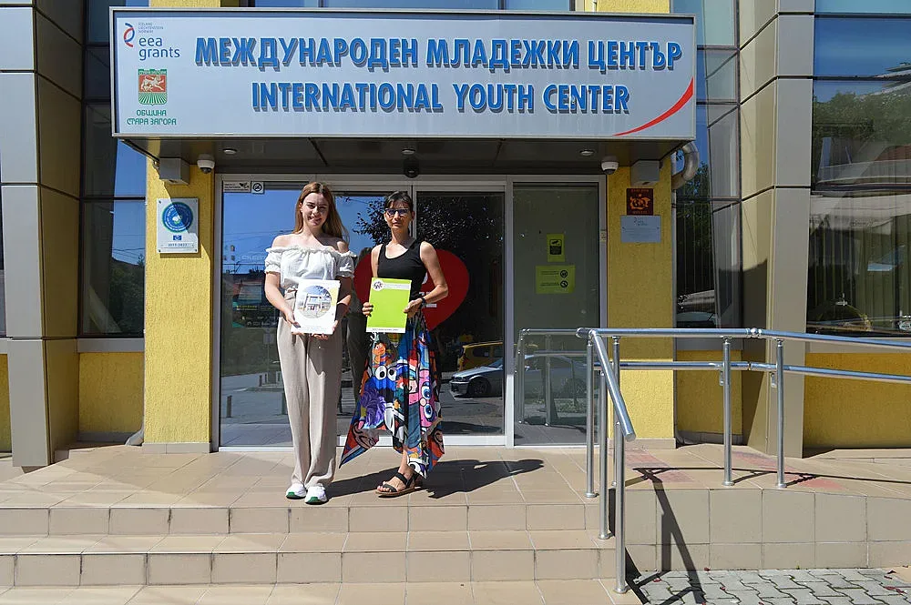 Споразумение за сътрудничество подписаха Международния младежки център в Стара Загора и НМФ