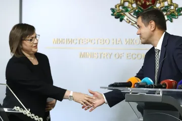 Нинова се оплака, че била употребена от президента