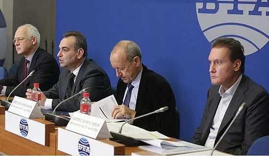 Бизнесът поиска "Газпром". Хвана Кирил Петков в лъжа