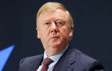 Чубайс в болница. Путин го спасява