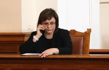 Политически обрат. Нинова пита Борисов дали разказва вицове
