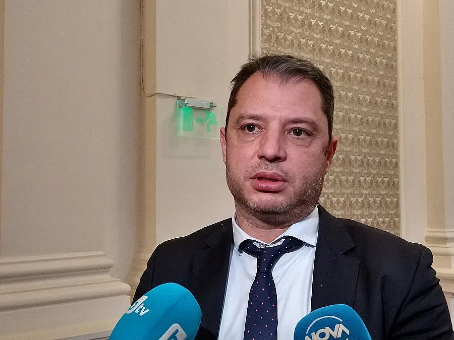 ГЕРБ с остър коментар срещу Петков за газа