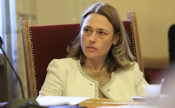 Щит за министри, бухалка за останалите. Това ли е законът за КПКОНПИ?