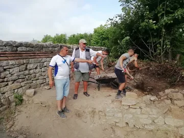 Разкопките на Мисионис почнаха. Гневни въпроси към културния министър
