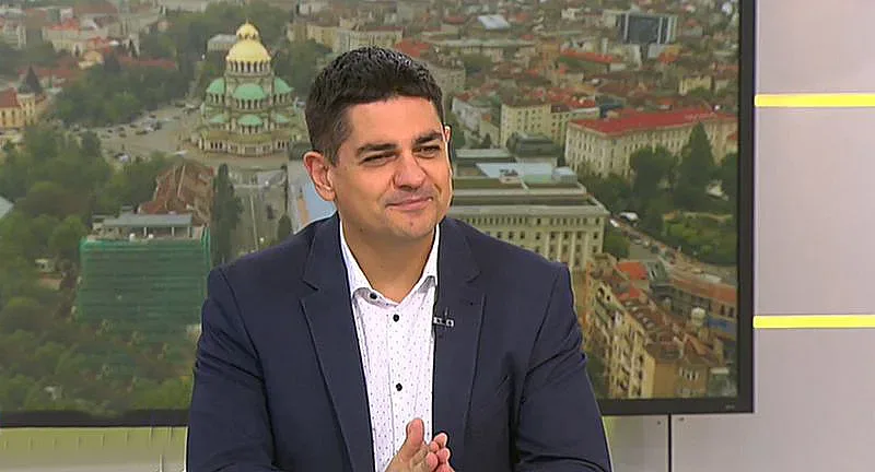 Радостин Василев се закача, има ли гласове за нов кабинет