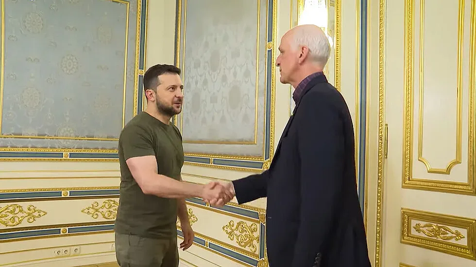 Мощно американско рамо за Зеленски. Конгресмени с добри новини