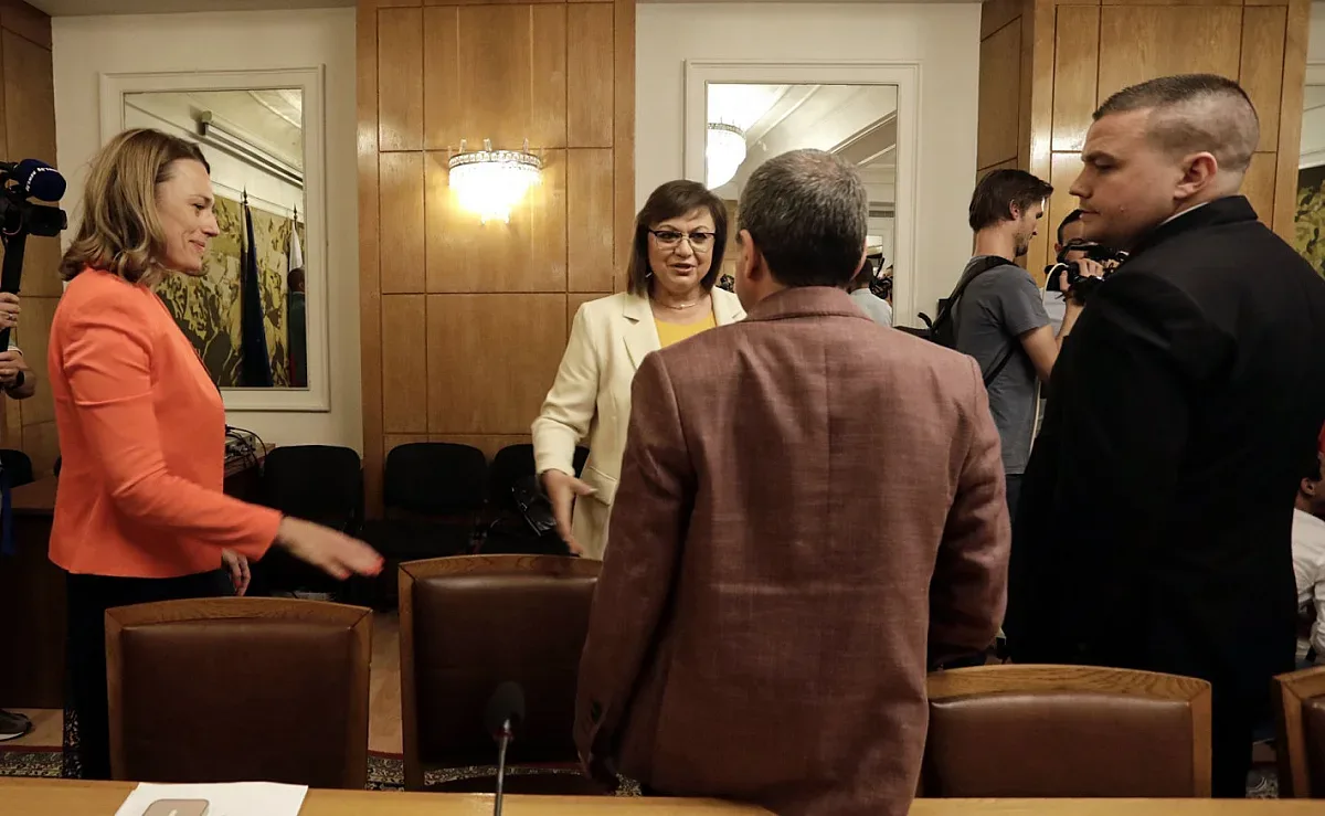 Нинова с тежки обвинения към ИТН, каза от кого се страхуват