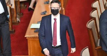 Напрежение! БСП с извънредна сбирка