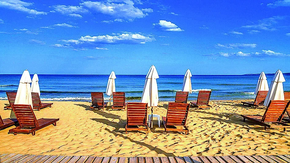 Летовници се оплакват от бълхи и мухъл