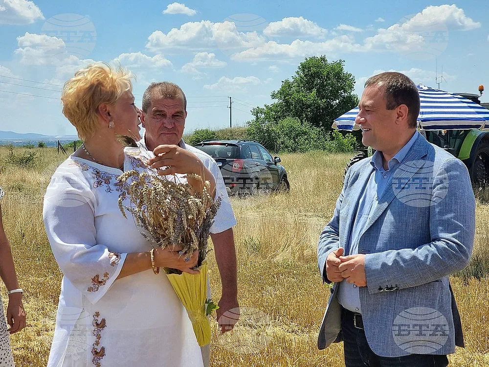 Безопасно ли е украинско зърно? Говори министър